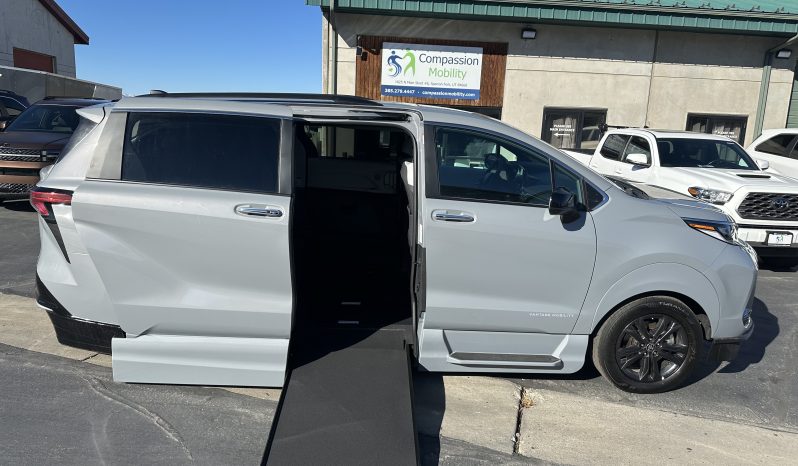 2024 Toyota Sienna Hybrid XSE Plus AWD | The New Vantage Mobility Northstar Wheelchair Accessible Conversion